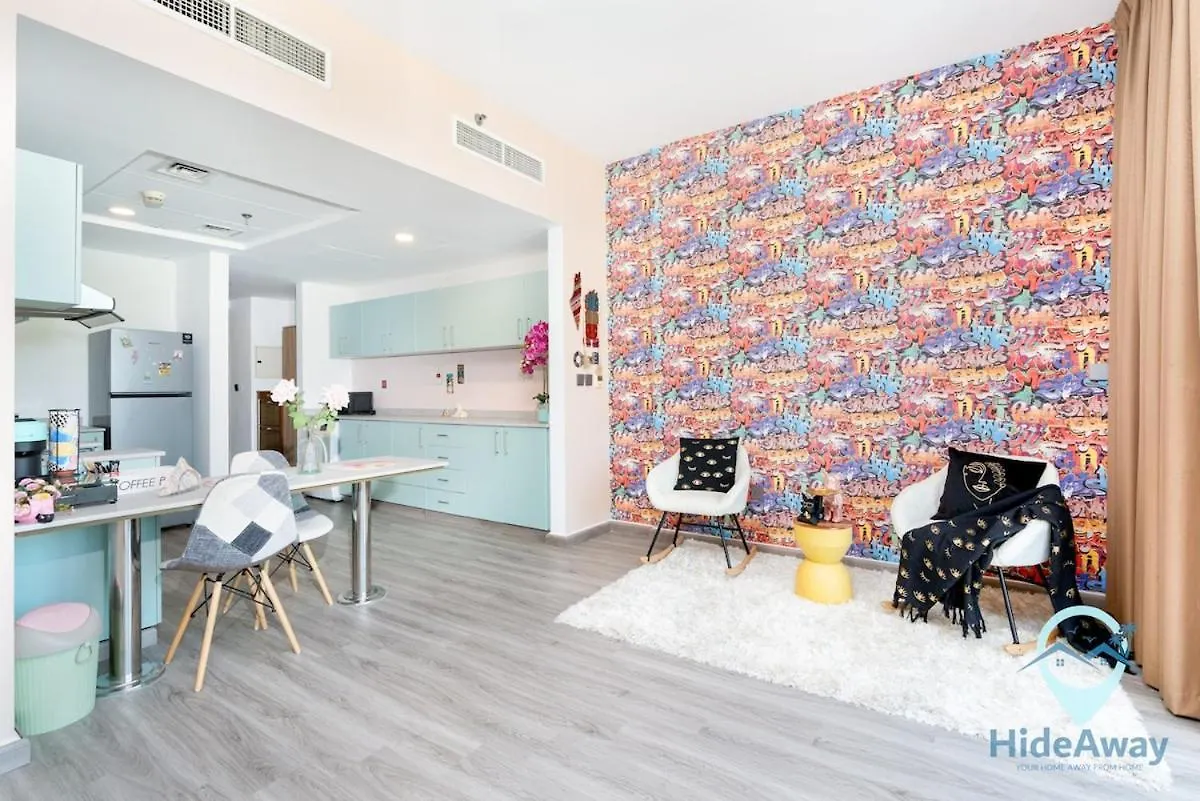 1Br Unique Design Sleeps 4 Jvc Central Dubai Apartment