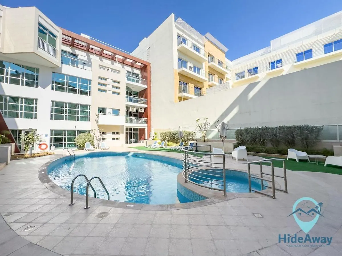 1Br Unique Design Sleeps 4 Jvc Central Dubai Apartment